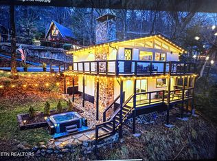 1533 Zurich Rd, Gatlinburg, TN 37738