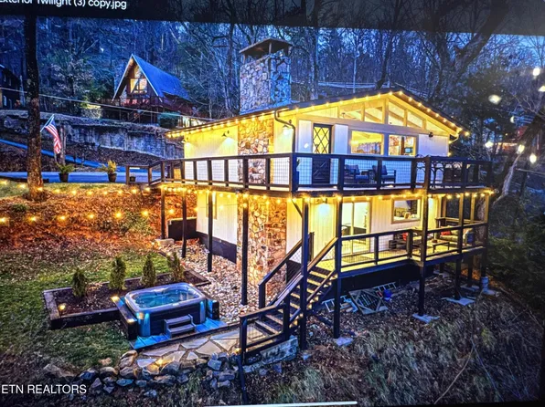1533 Zurich Rd, Gatlinburg, TN 37738