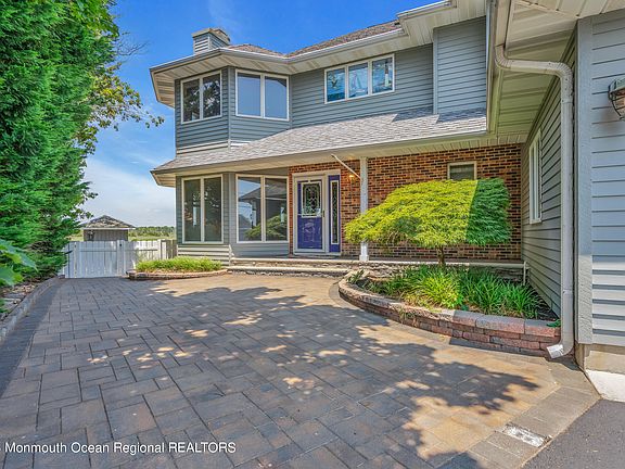 4th image of 1016 Montauk Drive