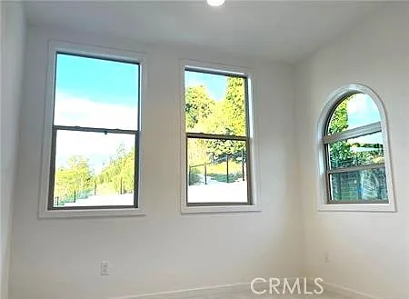 852 Francesca Dr — Photo 14