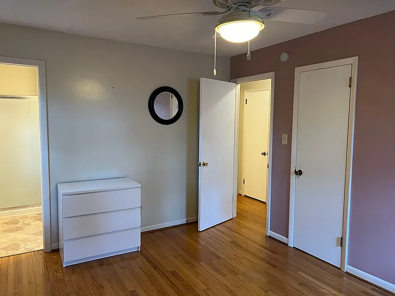 708 Austin Ave — Photo 15