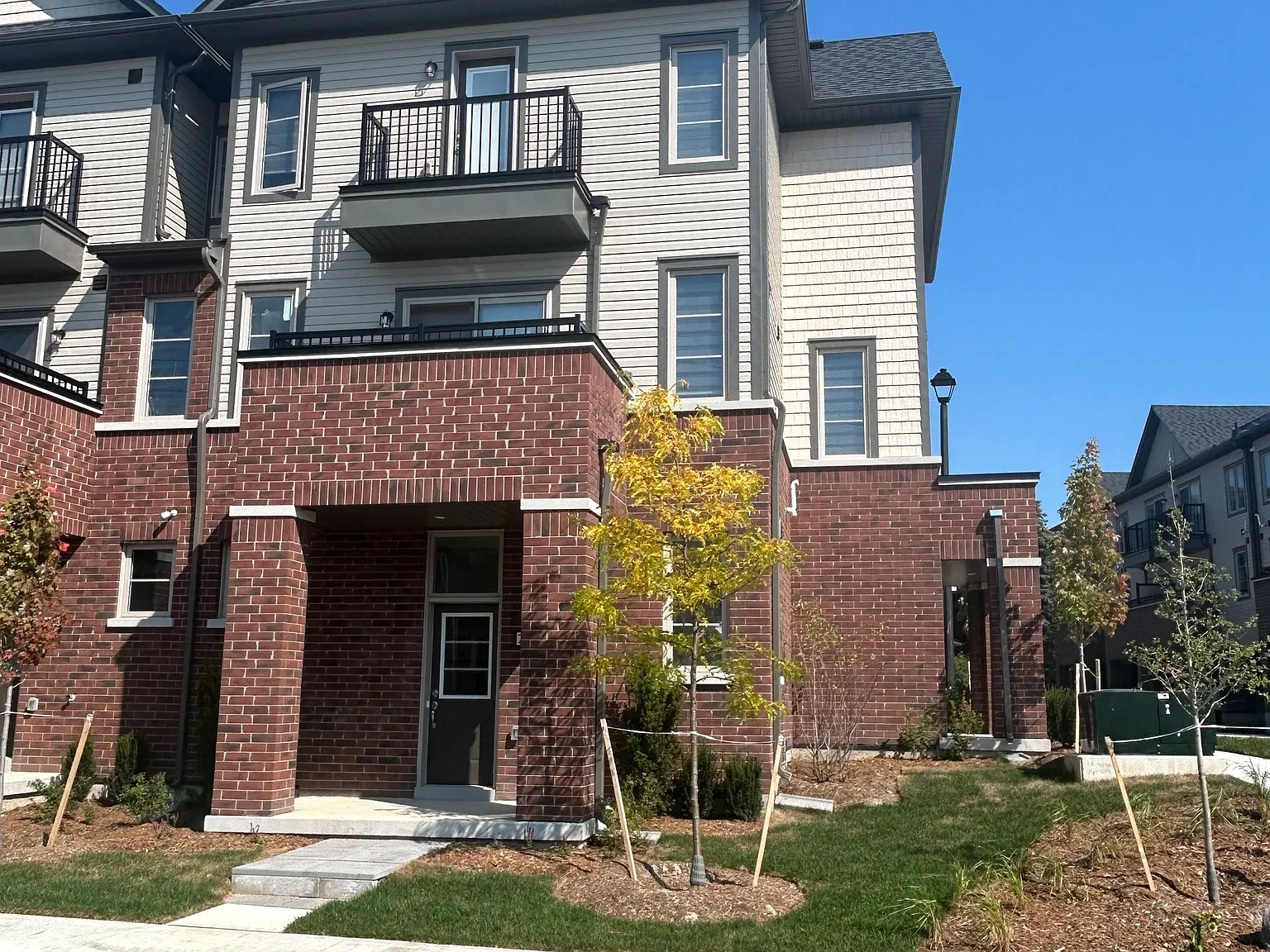 3 bed, $2,650 — Photo 2