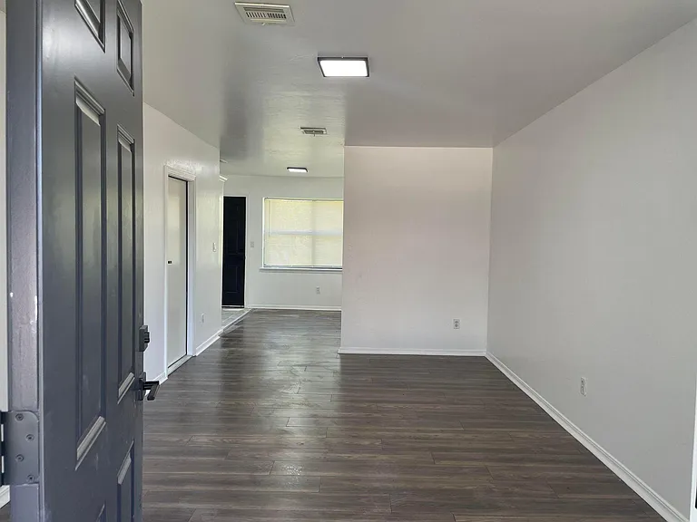 2801 SW 60th St — Photo 3