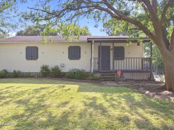 155 Plantation Dr, New Iberia, LA 70563