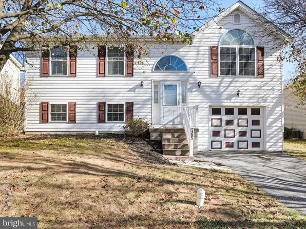 565 Universe Dr, Martinsburg, WV 25404