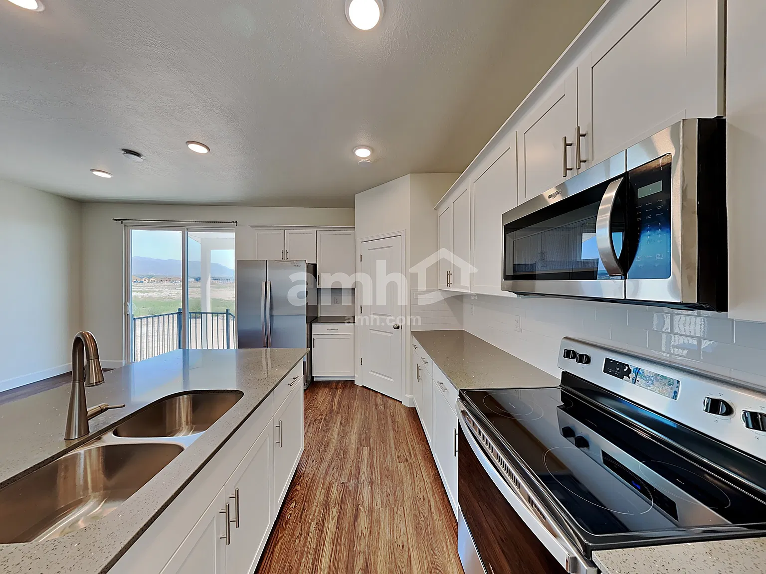 4 bed, 3.0 bath, 2181 sqft, $2,750 — Photo 3