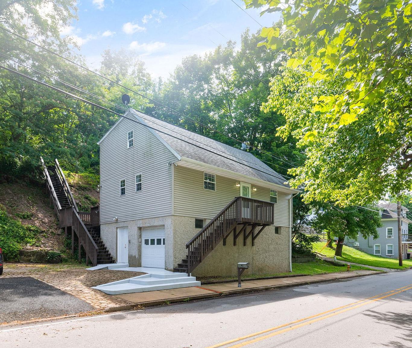 732 Manatawny St, Pottstown, PA 19464 Zillow