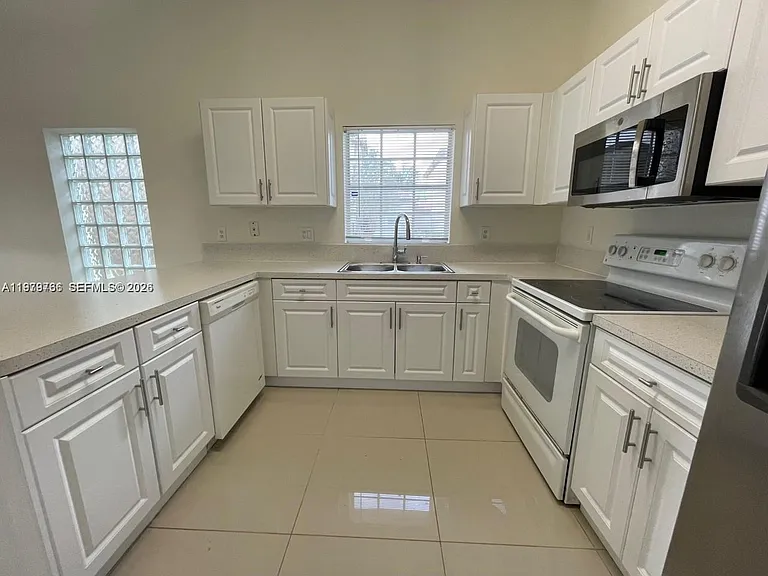 16309 Emerald Cove Rd #16309 — Photo 15
