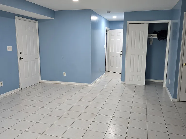 631 Hunterdon St #1 — Photo 6