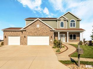1220 Dorchester Ct, Washington, IL