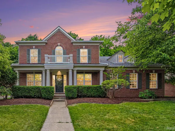 49756 Great Falls Rd, Canton, MI 48188