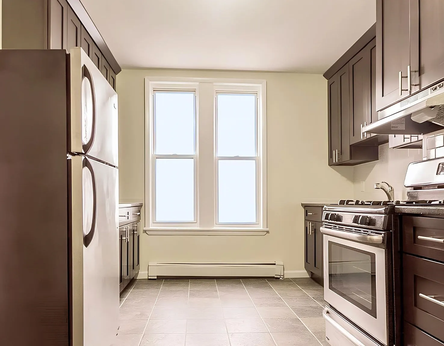 2 bed, 1.0 bath, 900 sqft, $2,500 — Photo 3