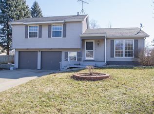 4 E Engel Dr, Valparaiso, IN 46383