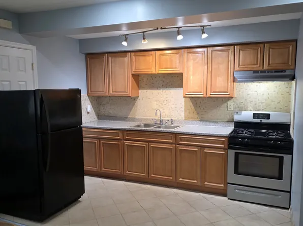 159 Clinton Ave, Albany, NY 12210