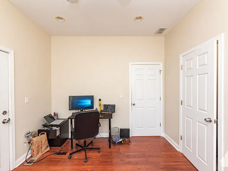2534 W Flournoy St #1 — Photo 10