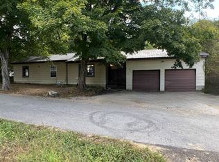 77 Barretts Rd, Fordsville, KY 42343