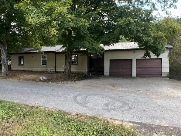 77 Barretts Rd, Fordsville, KY 42343