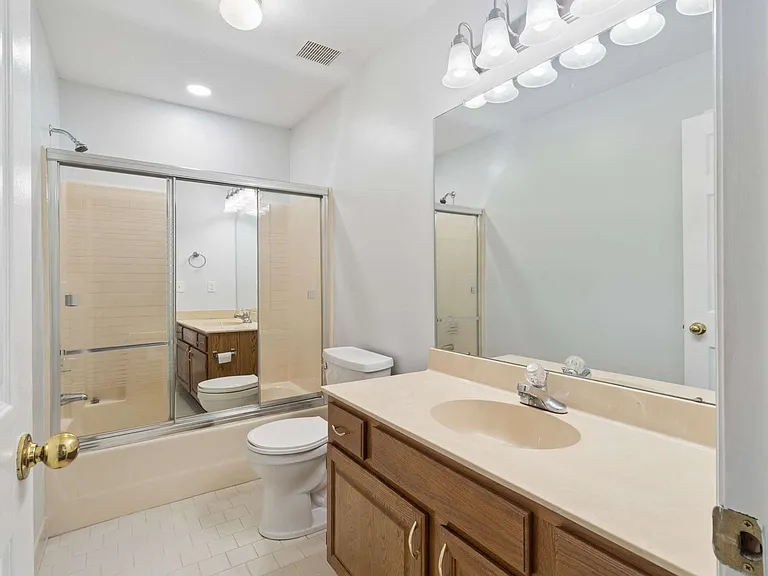 135 Pepper Ridge Cir — Photo 25
