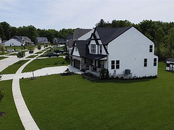 3rd image of 2818 Weeping Pine Dr