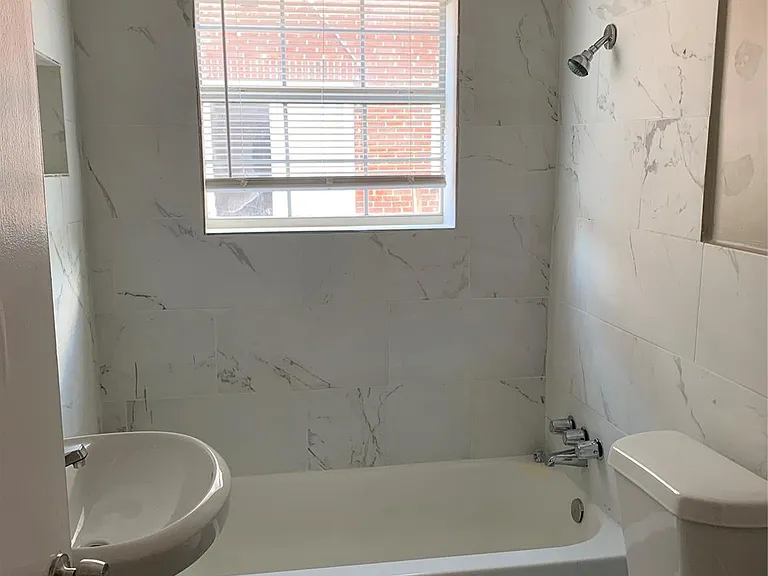 2112 Berry St — Photo 11