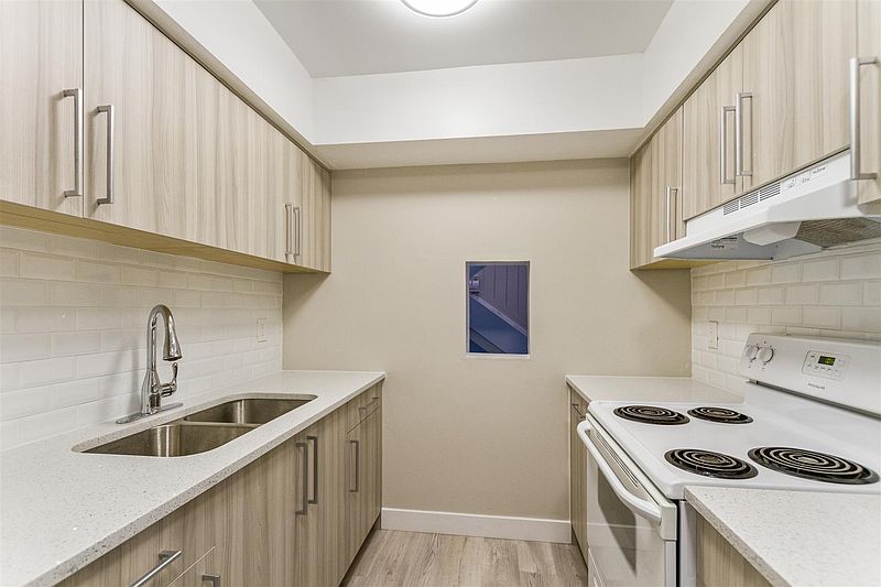 Surrey Townhouse for rent - 2 Bedrooms — photo 14