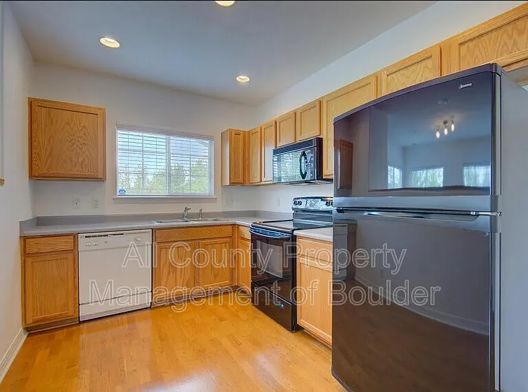 14300 Waterside Ln #J5 — Photo 9