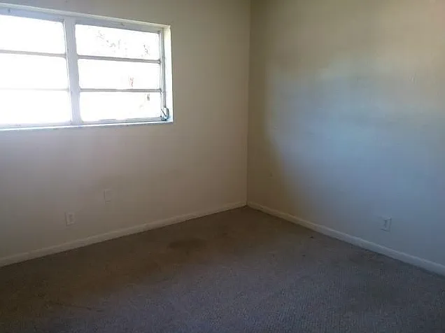 2430 SW 42nd Ave — Photo 9