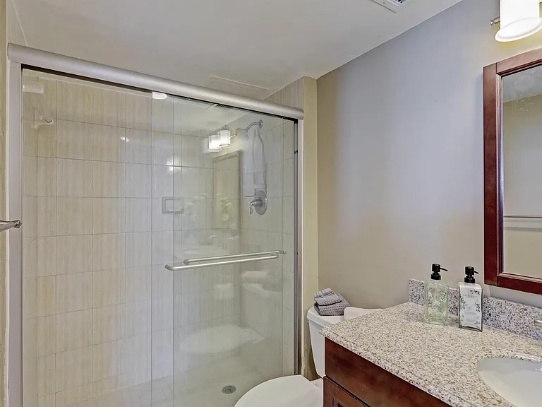 1820 New Palm Way #201 — Photo 23