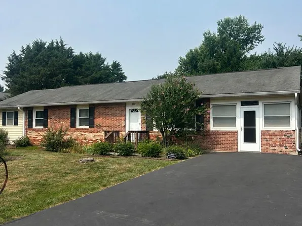 111 Huntcrest Cir, Winchester, VA 22602