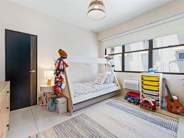 1504 Avenue Ashford Cond Sea Vw #2C — Photo 12