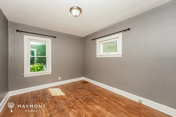 9509 Rosewood Ave — Photo 12