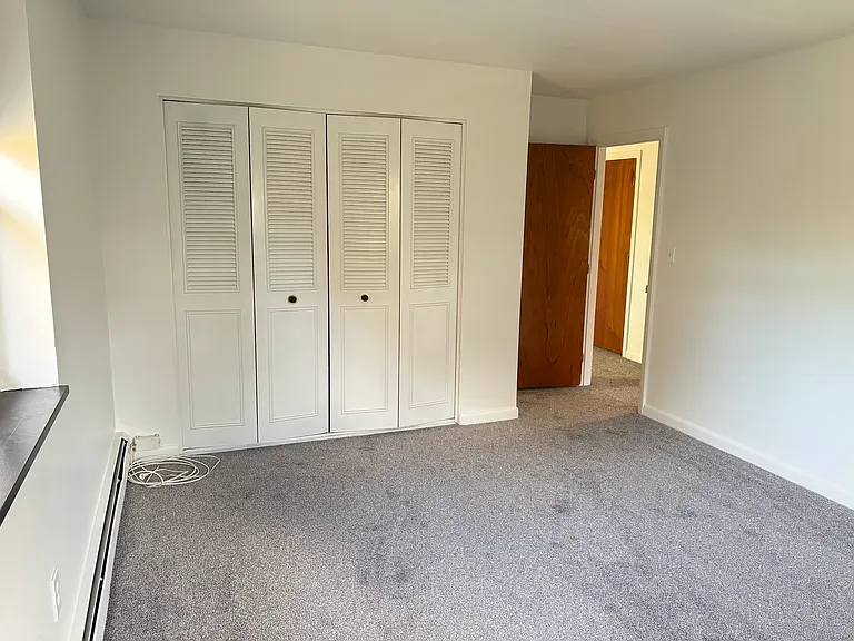 Lexington St Apartments — Photo 60