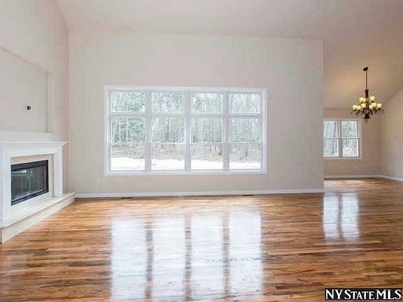 2nd image of 77A Church Ln