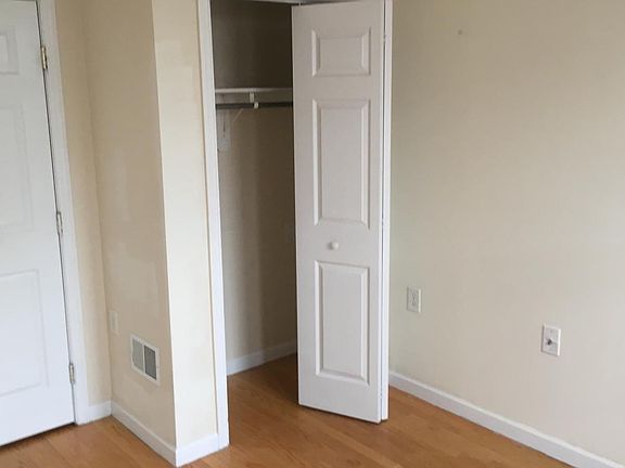 2nd image of 43 Clarke Ave APT 1R