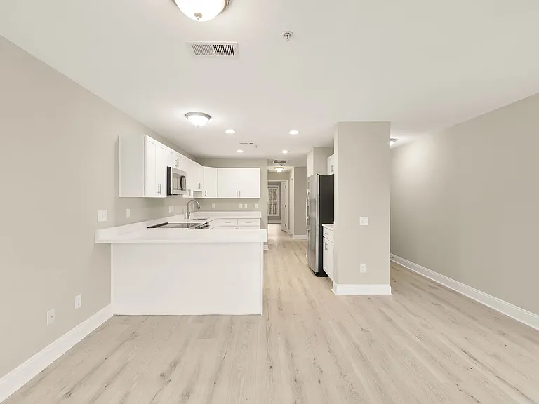 1753 W St SE — Photo 5