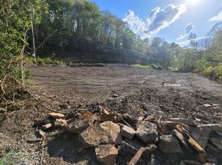 281 Ritter Dr, Glen Morgan, WV 25813