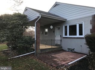 221 Fair Oaks Ave, Horsham, PA 19044