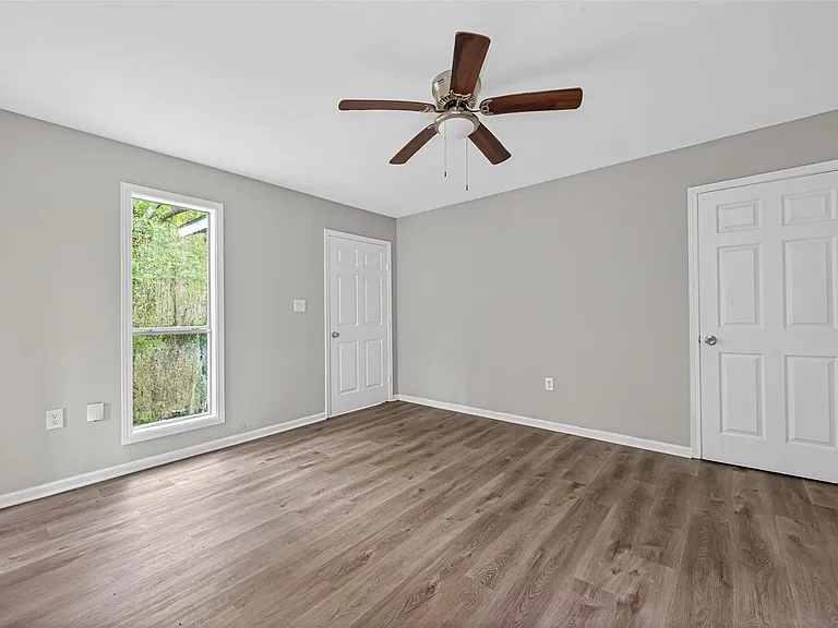 21146 Caney Dr — Photo 15
