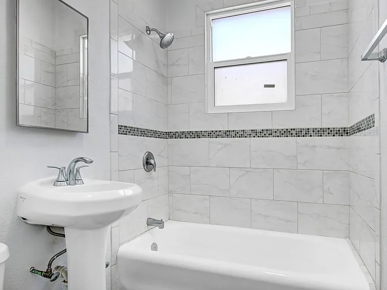 #305 Bath