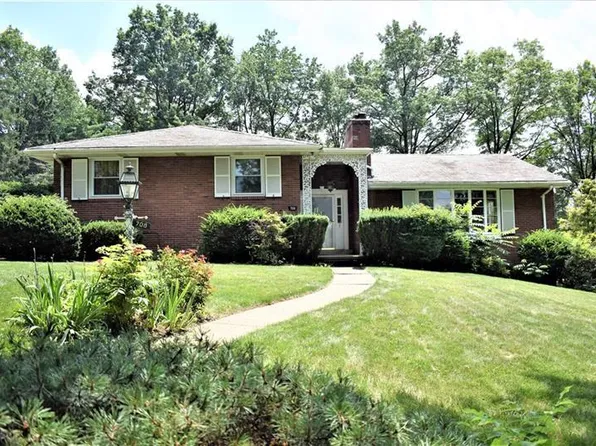 708 Pinoak Rd, Pittsburgh, PA 15243