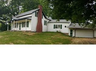 9921 Lewiston Rd, Middleport, NY 14105