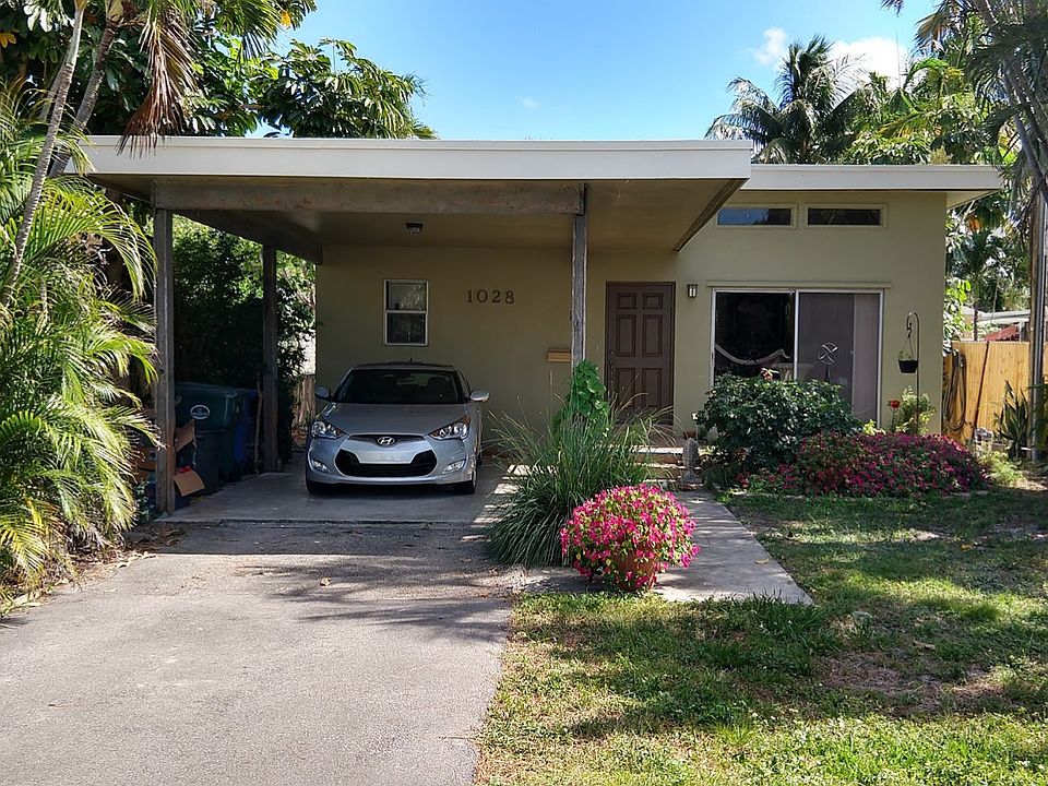 1st image of 1028 NE 34th Ct