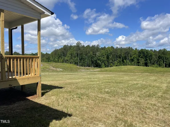 234 Danube Dr, Zebulon, NC 27597