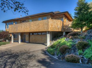 901 NE 7th St, Newport, OR 97365