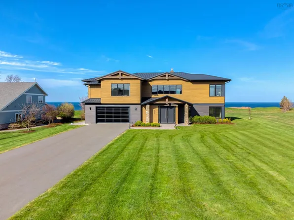 200 Harbourside Dr, Cumberland, NS B0K 1Y0