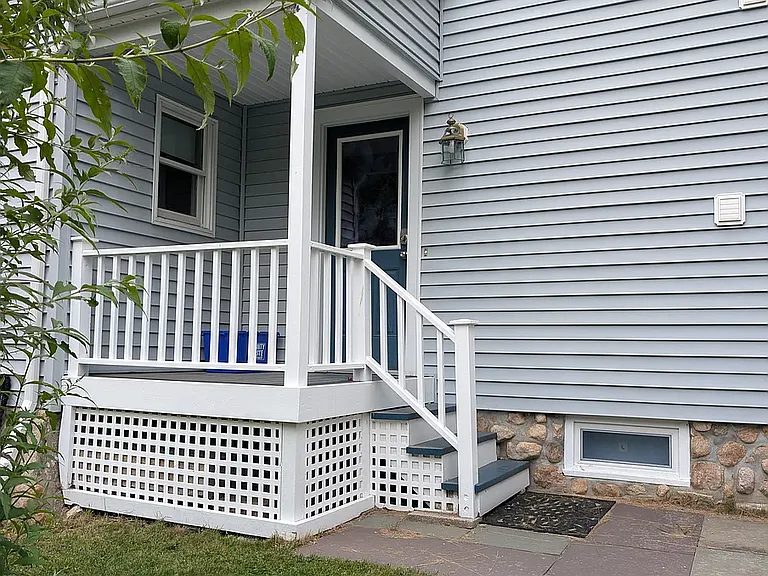 10 Shore Rd — Photo 19