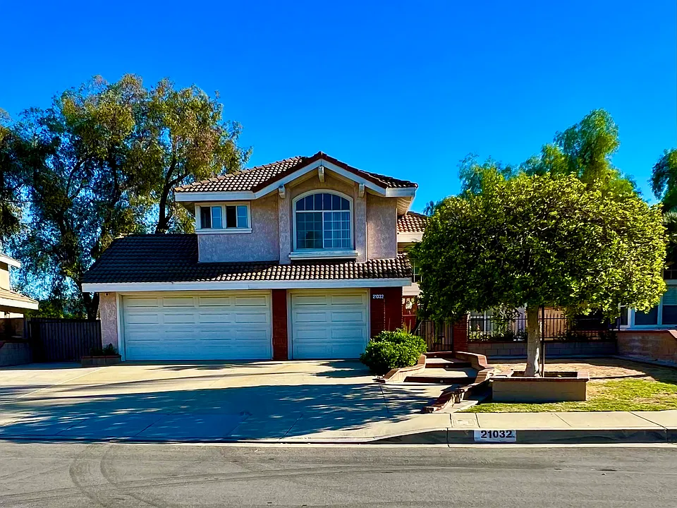 21032 Parkridge Dr