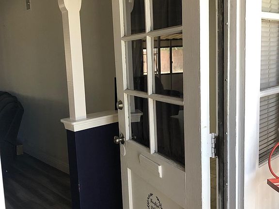 3rd image of 11768 Glencrest Dr