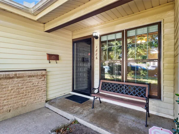 1826 Cunningham St, Irving, TX 75062