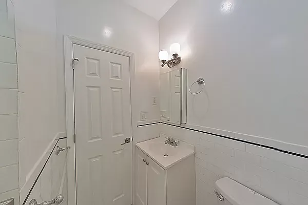 Rented by Platinum Properties | media 11